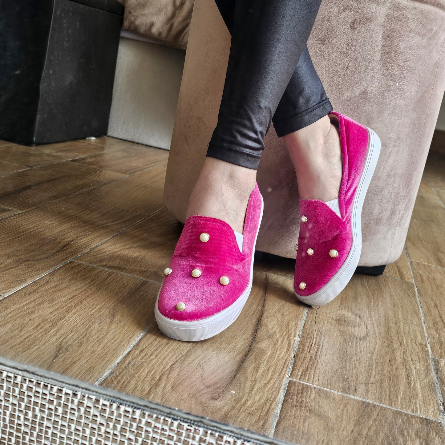 Tenis LULU con Perlas de Moda Urbana