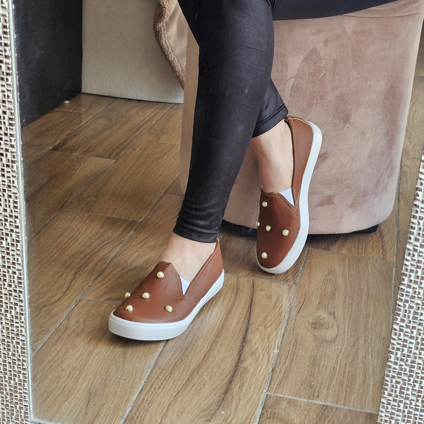 Tenis LULU con Perlas de Moda Urbana