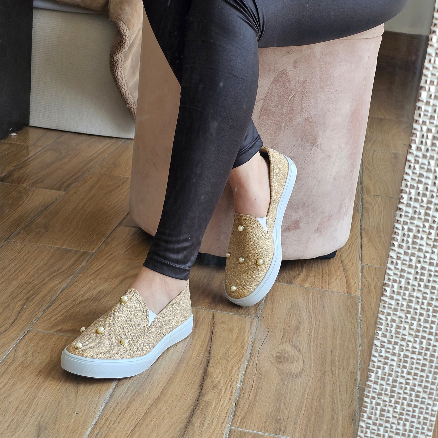 Tenis LULU con Perlas de Moda Urbana