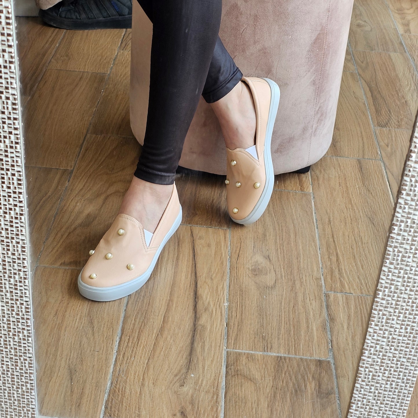 Tenis LULU con Perlas de Moda Urbana