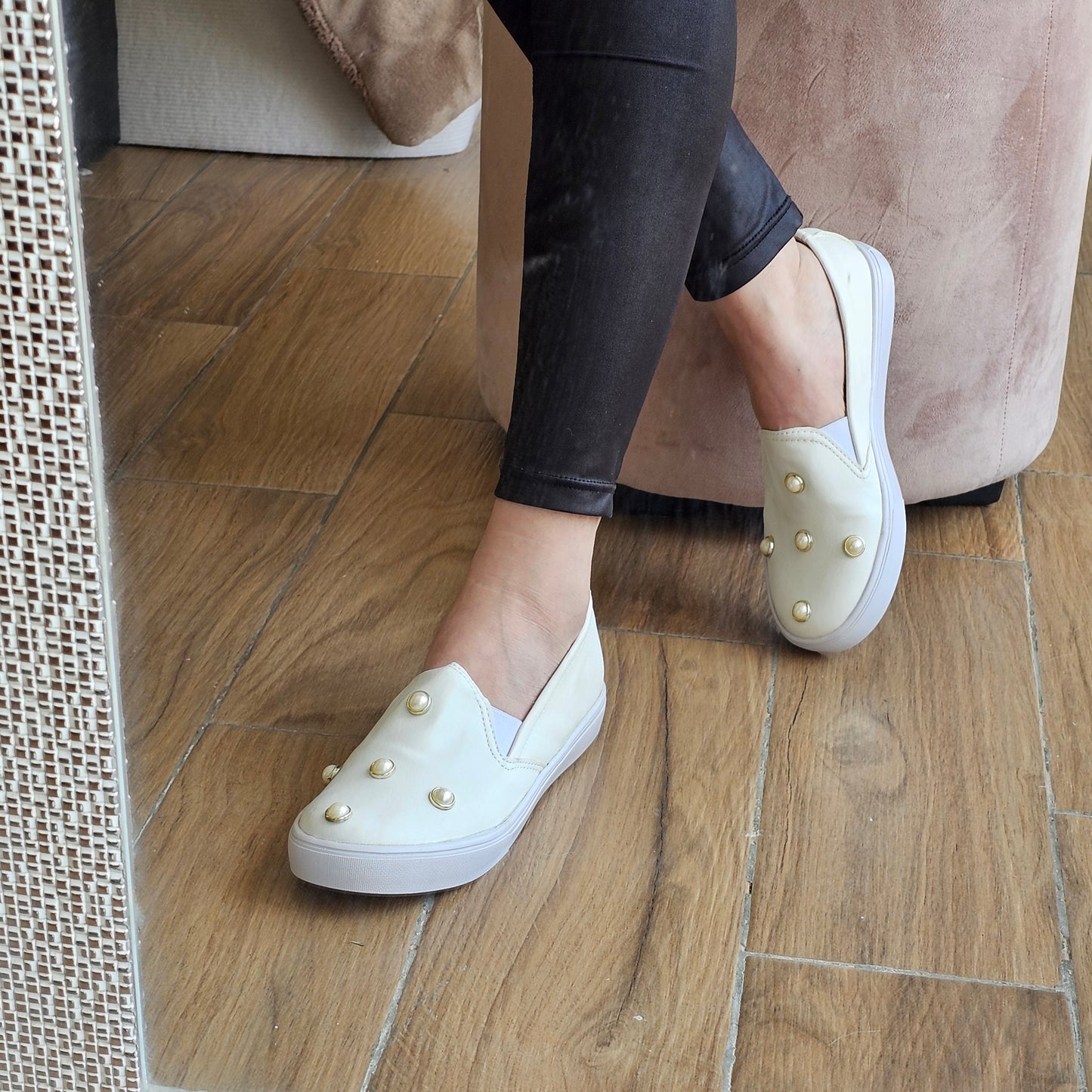 Tenis LULU con Perlas de Moda Urbana
