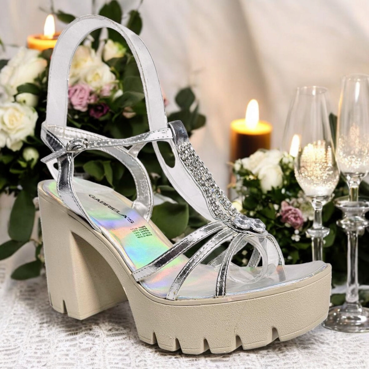 Zapatilla GABRIELA Estilo de Suela Grande y Decoración Fiesta Nocturna