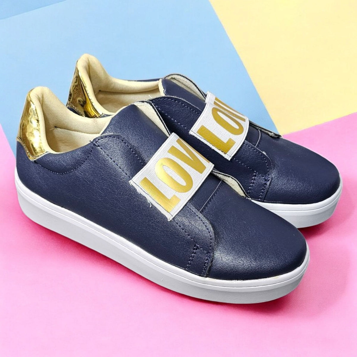 Tenis NEW WOMAN 250 LOVE Slide in Casual y Plataforma