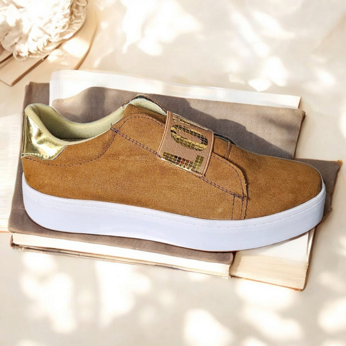 Tenis NEW WOMAN 250 LOVE Slide in Casual y Plataforma