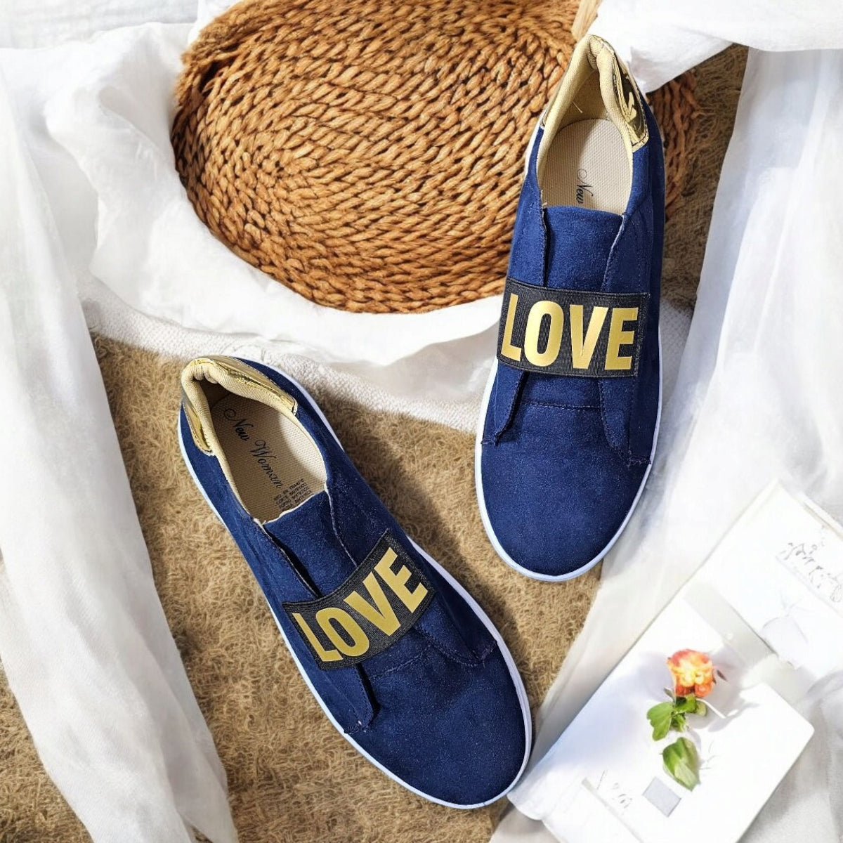 Tenis NEW WOMAN 250 LOVE Slide in Casual y Plataforma