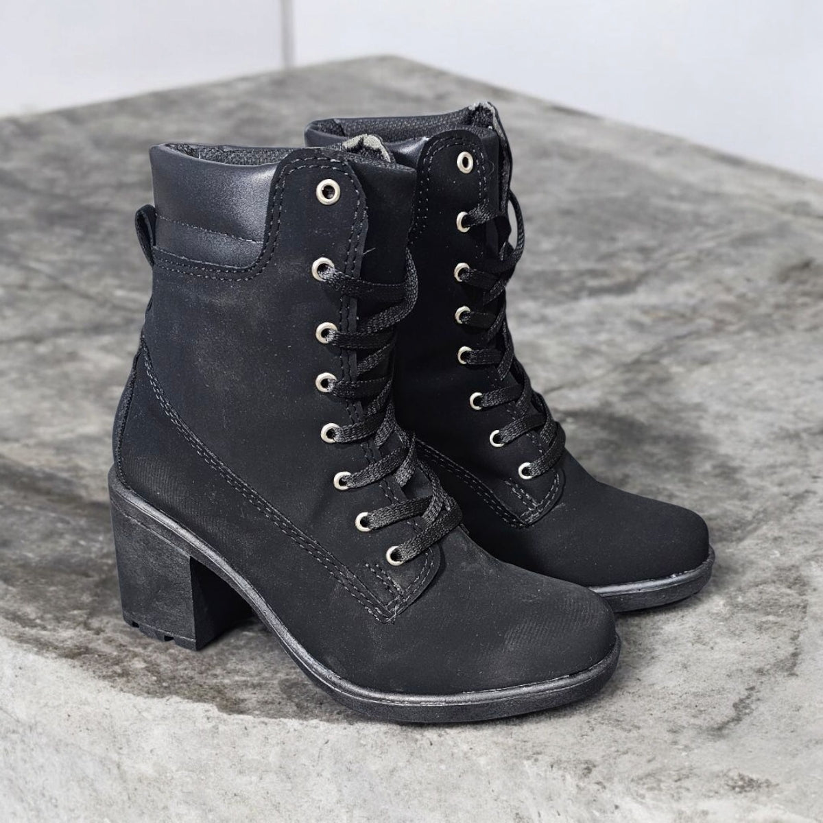 Botin NEWW Est. 1010 Tacon y Agujetas