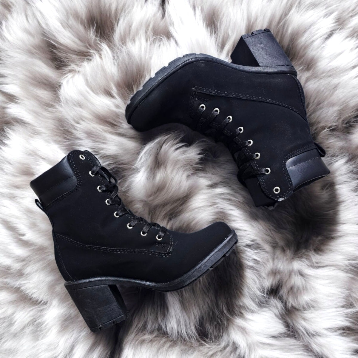Botin NEWW Est. 1010 Tacon y Agujetas