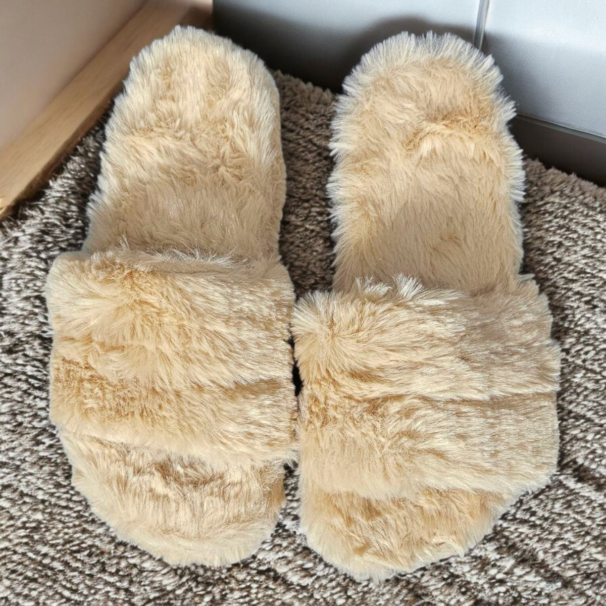 Pantuflas KOKORO Peluche Modernas y Confort Lisas