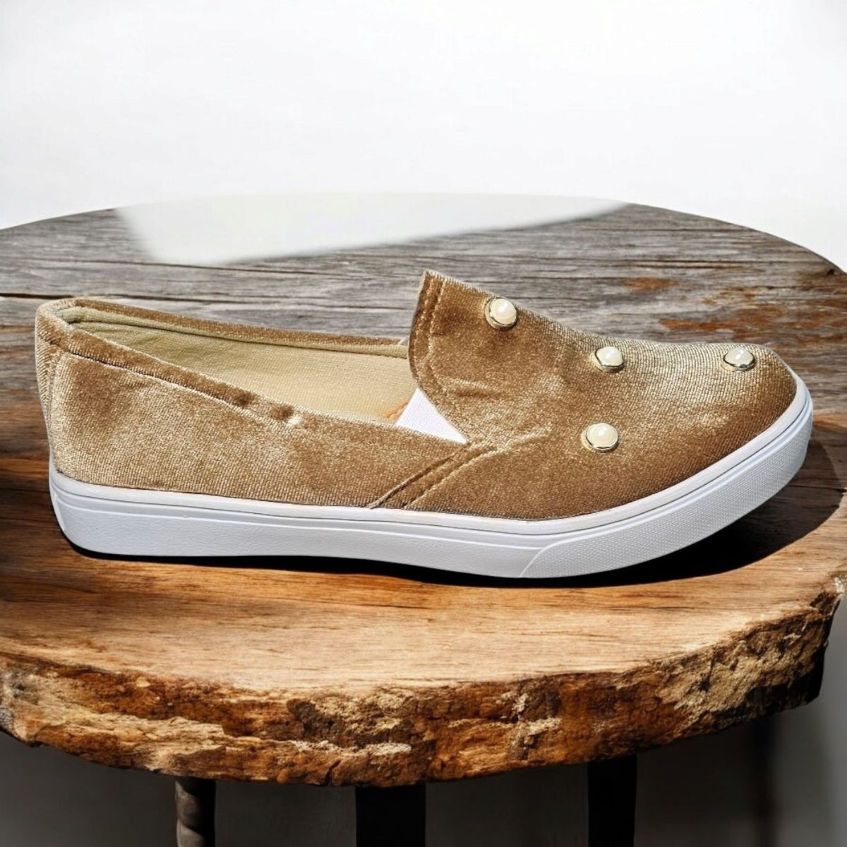 Tenis LULU con Perlas de Moda Urbana