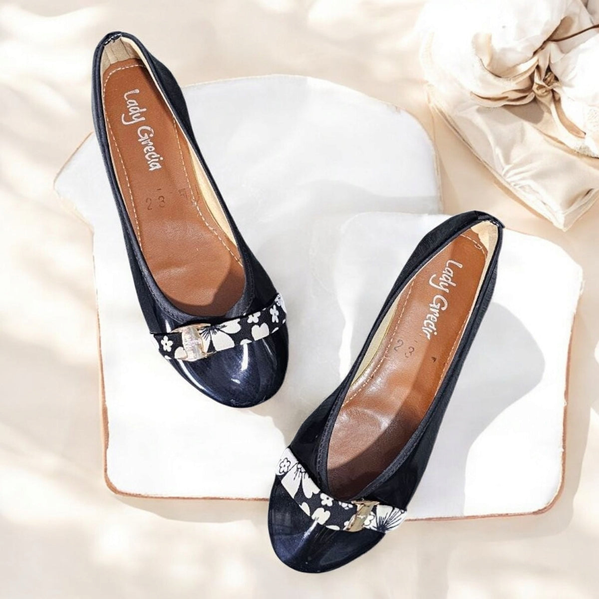 Balerina LADY GRECIA 03 Flats de Charol con Cinta